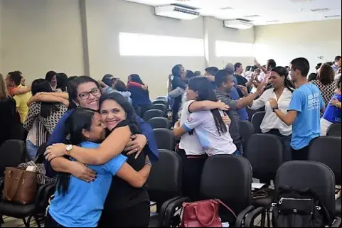 Dinâmica quebra o gelo entre os participantes e estimula a troca de experiências. Foto: Maxwell Santos